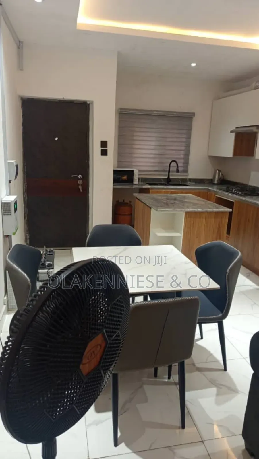 3bdrm Block of Flats in Aguda for sale in Aguda / Surulere