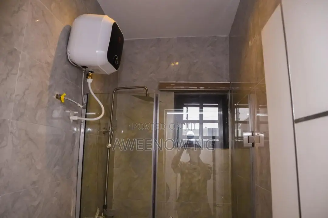 2 Bdroom FLT in Ebute