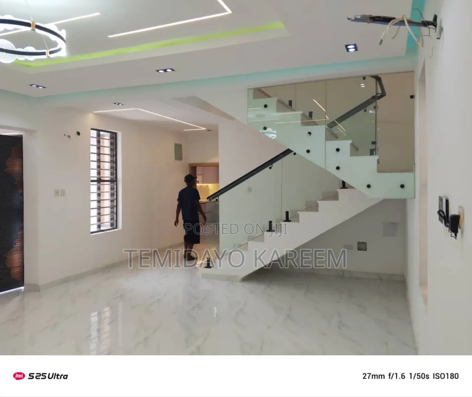 5bdrm Duplex in Omole Phase 1, Ikeja for sale in Ikeja