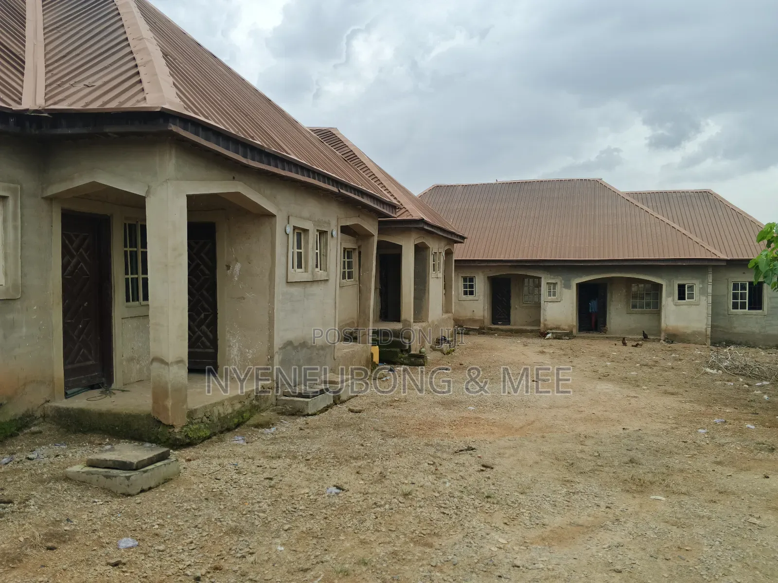9bdrm Block of Flats in Karu for sale in Karu