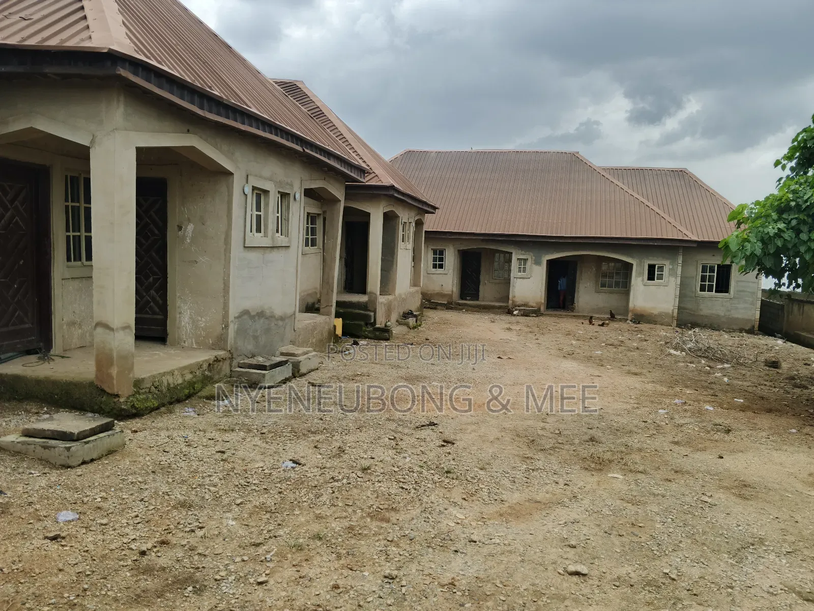 9bdrm Block of Flats in Karu for sale in Karu