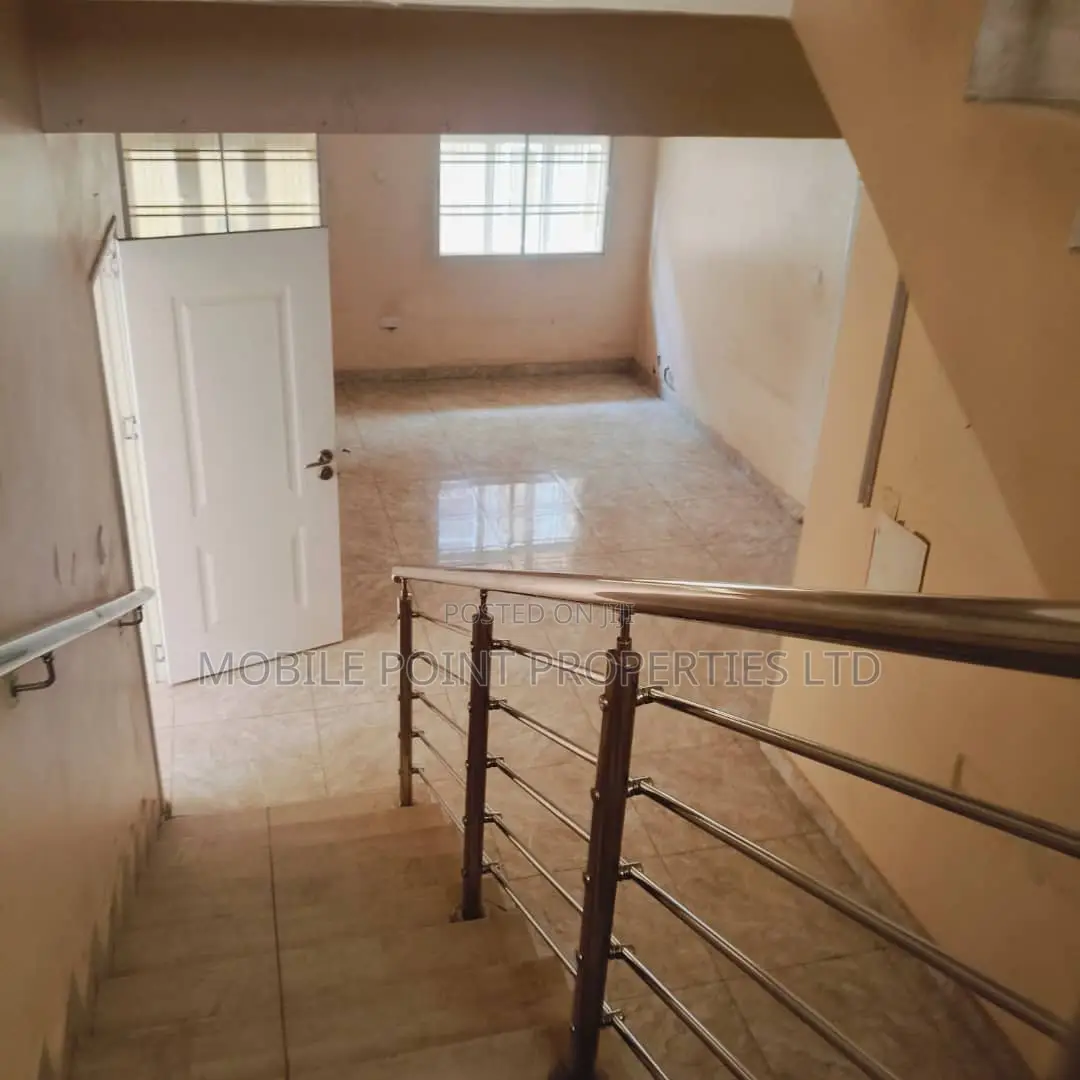 4bdrm Duplex in Apo Resettlement for rent in Apo Resettlement