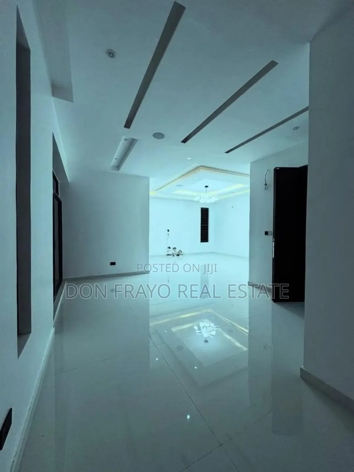5bdrm Duplex in Fountain Springville, Sangotedo for sale in Sangotedo