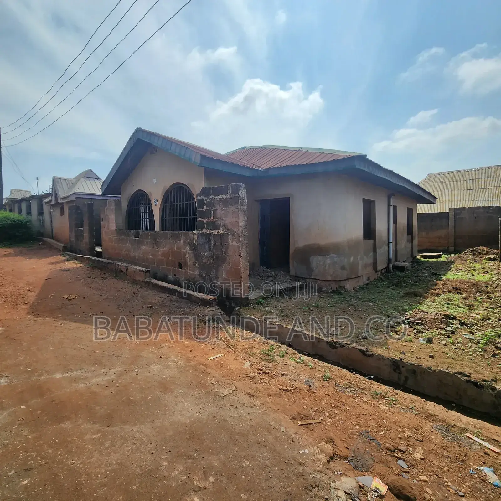 4bdrm Apartment in Ajibode for sale in Ajibode