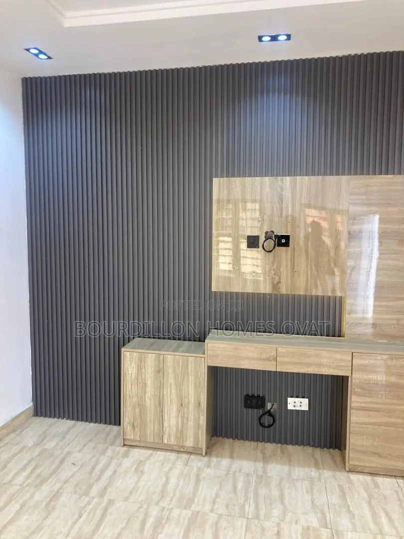 4bdrm Duplex in Chevron for sale in Chevron