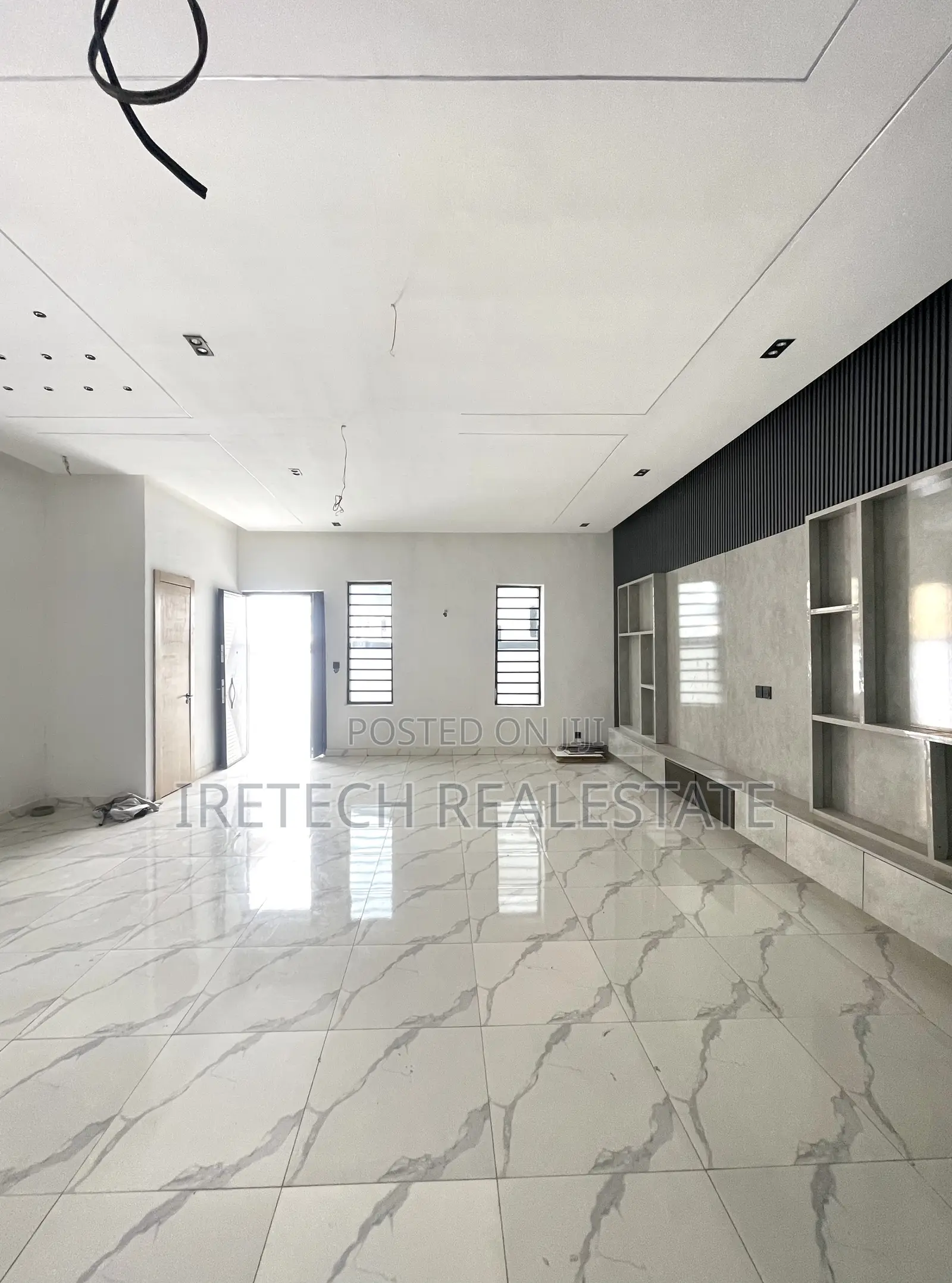 Very Spacious 5 Bedroom Fully Detached Duplex With Bq in Ajah