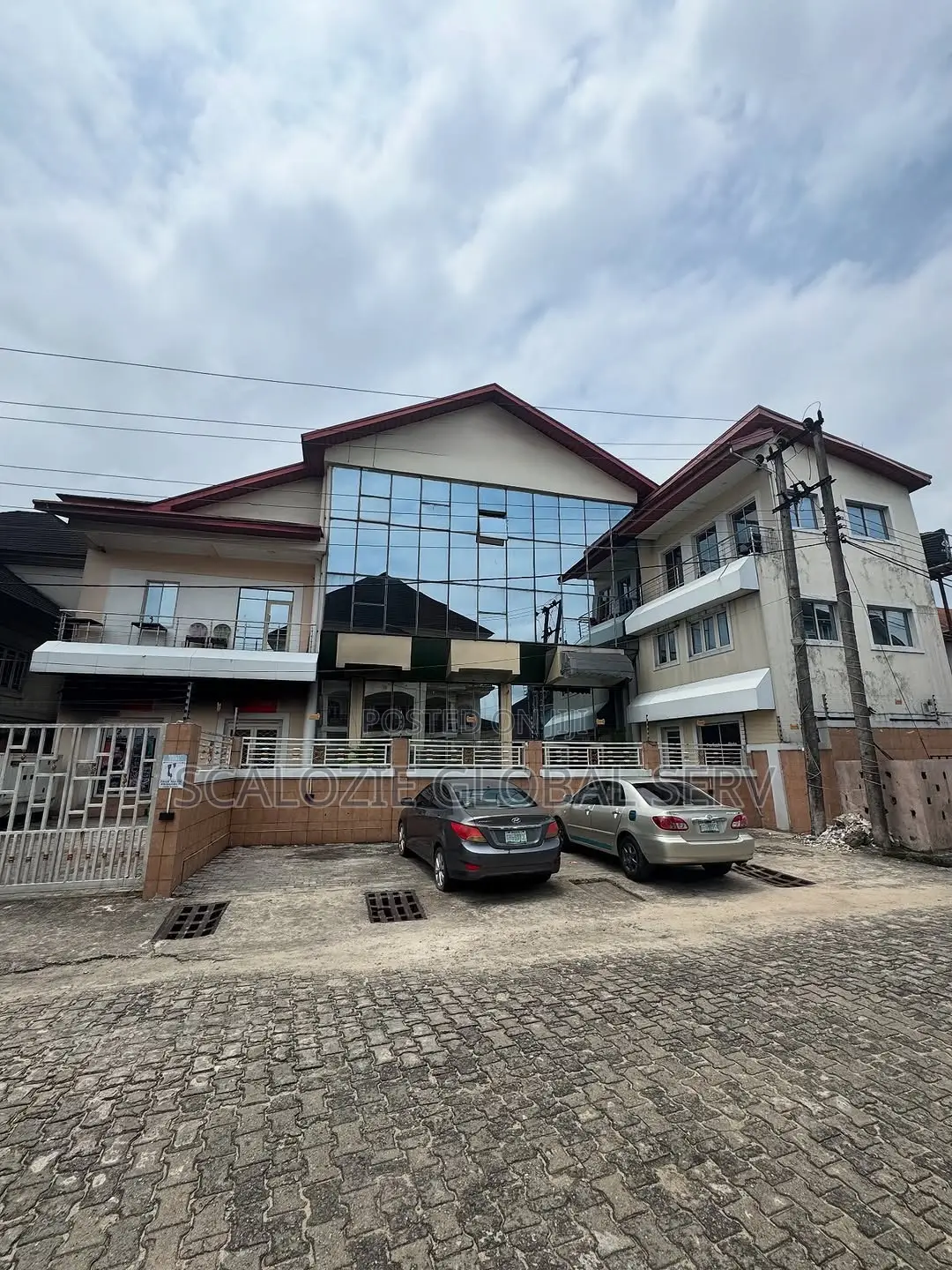 18 Rooms Hotel Wt. Conference Hall, Massive Bar Space, Boutique Etc. in GRA Phase 2 / Port-Harcourt