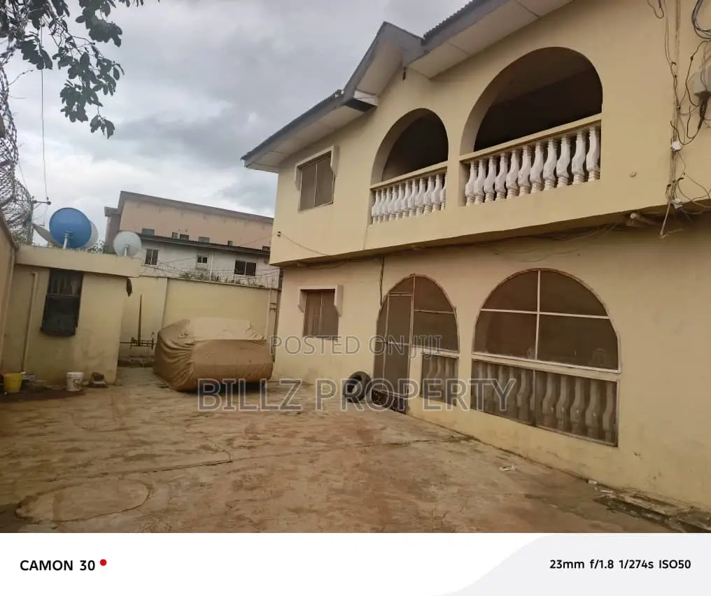 3bdrm Block of Flats in Oko Oba, Abule Egba for sale in Abule Egba