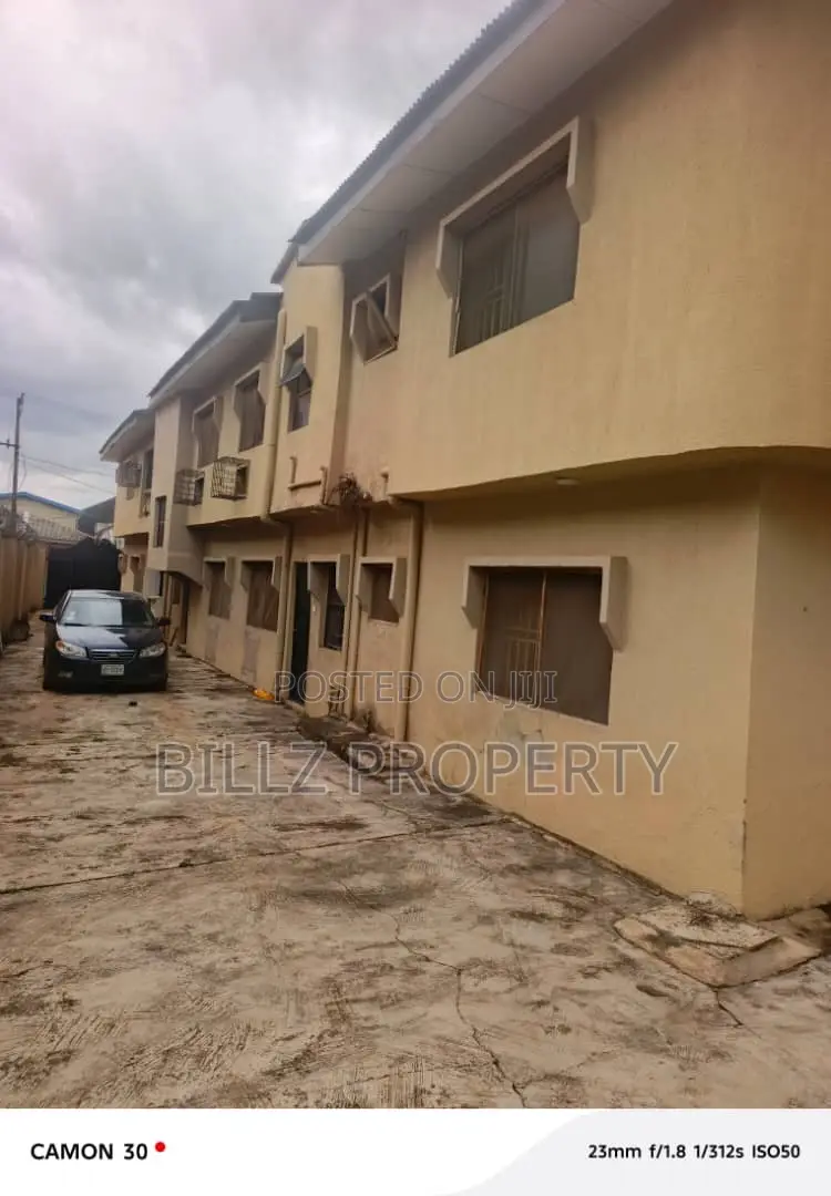 3bdrm Block of Flats in Oko Oba, Abule Egba for sale in Abule Egba