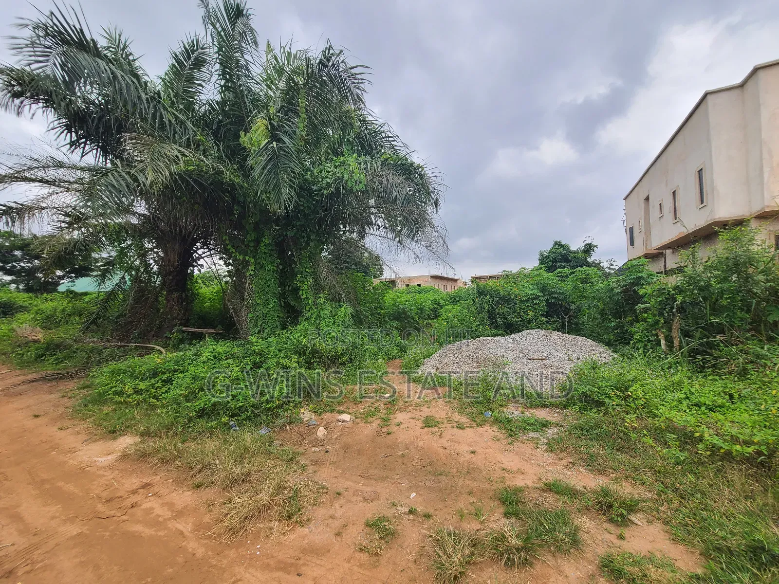 Sweet 100x100ft for Sale at Ofunwegbe by Okhuoromi Off Airport in Benin City