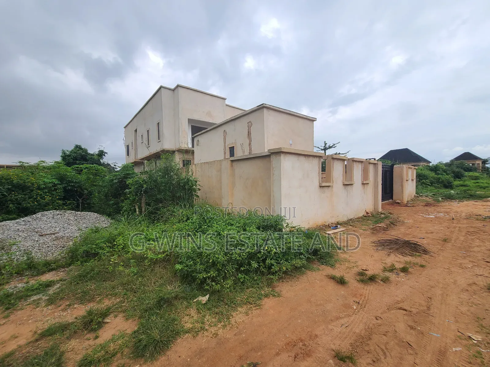 Sweet 100x100ft for Sale at Ofunwegbe by Okhuoromi Off Airport in Benin City