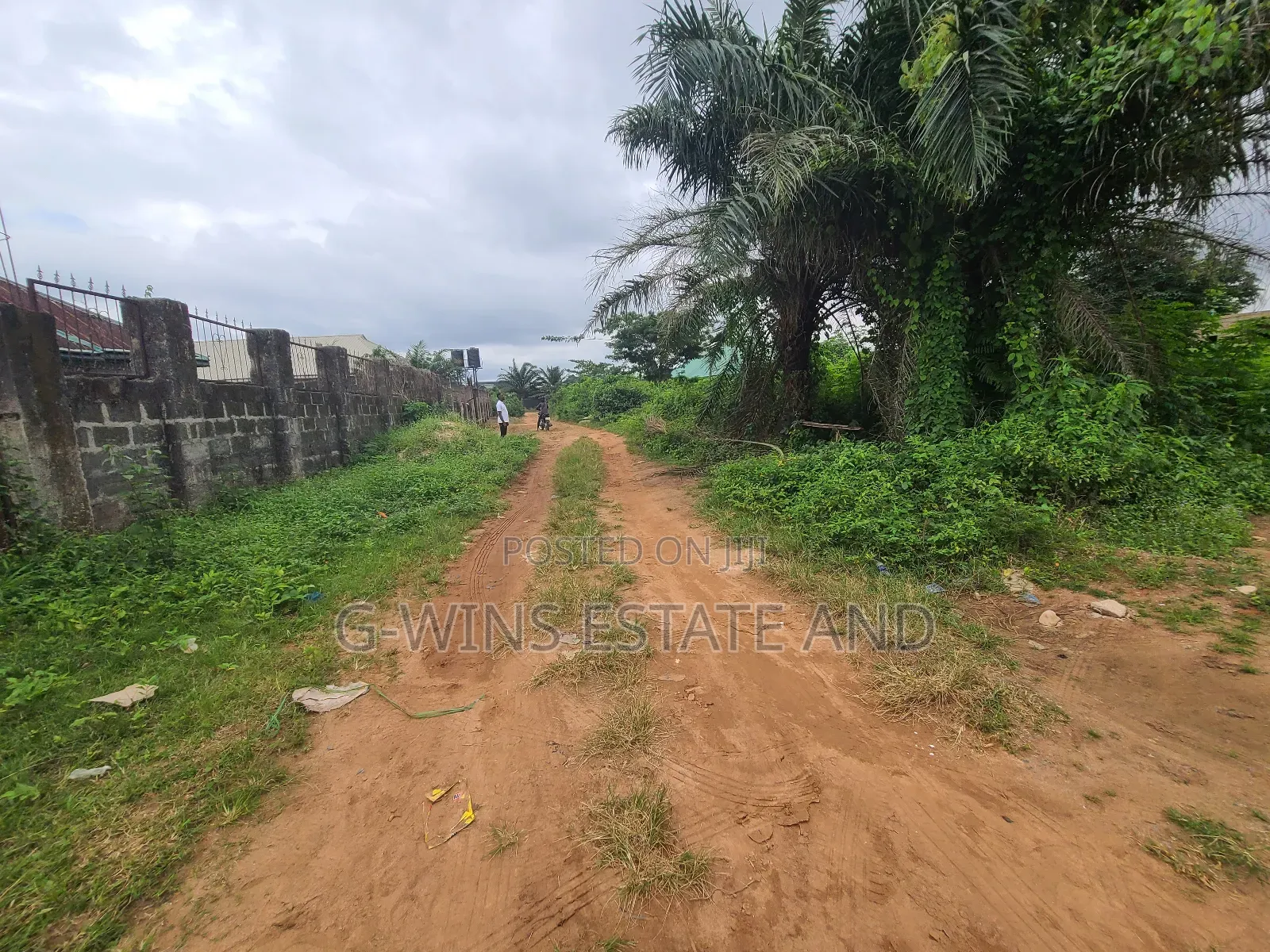 Sweet 100x100ft for Sale at Ofunwegbe by Okhuoromi Off Airport in Benin City