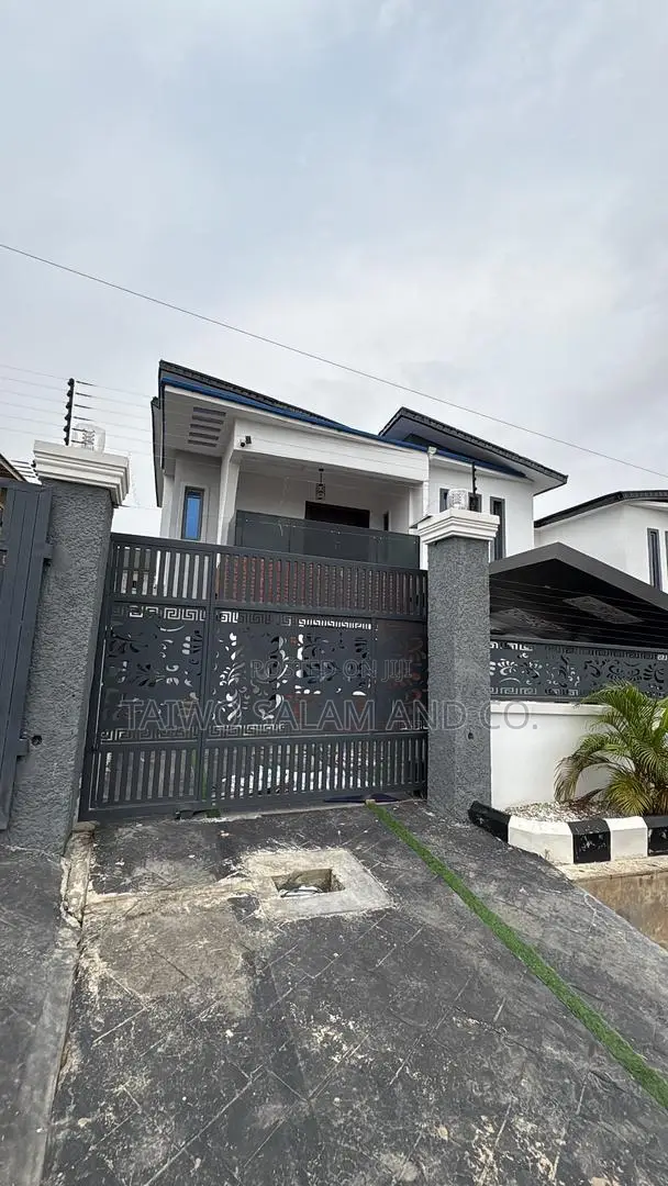 4bdrm Duplex in Oluyole Estate for sale in Oluyole Estate