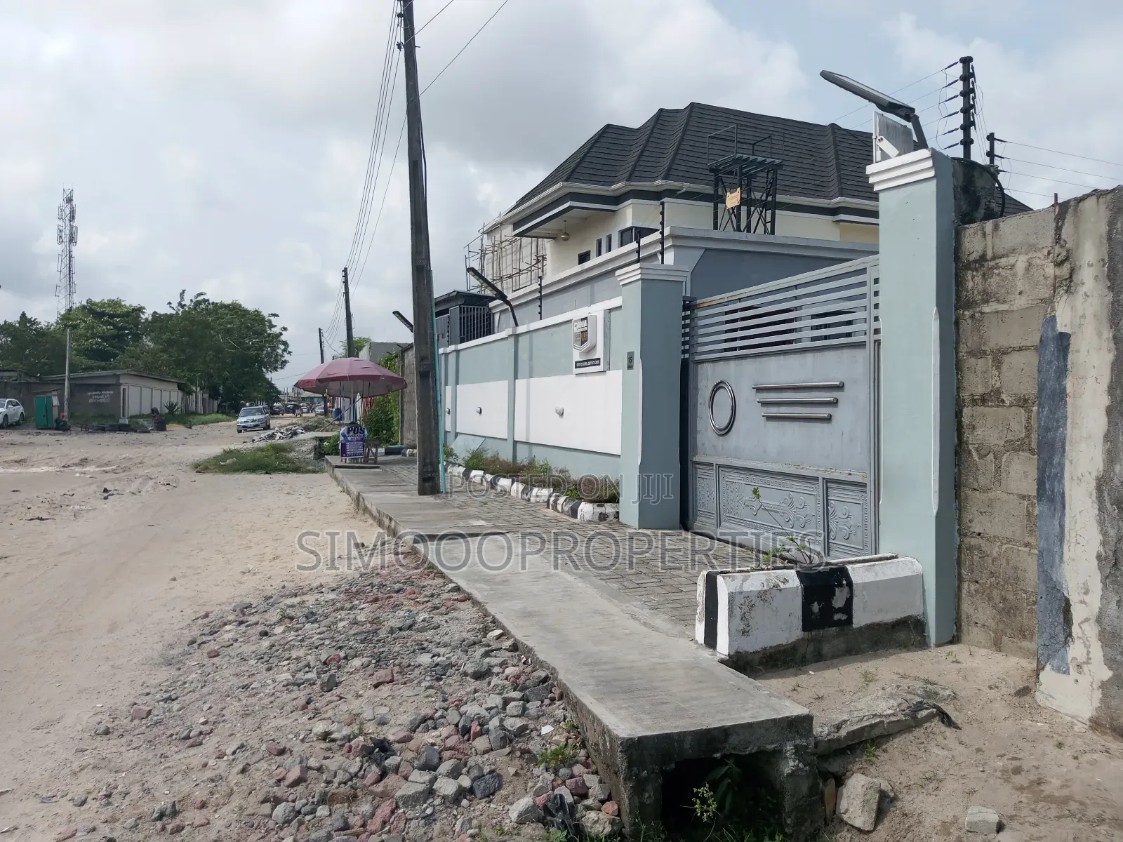 11/2plot of Dry Land With 2units of 2bedrooms for Sale at Ogunfayo in Awoyaya