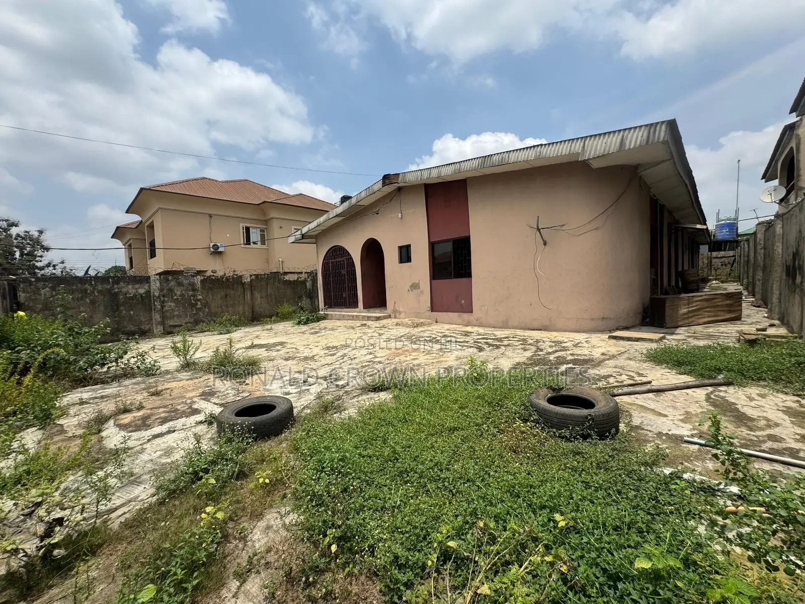 Gated and Fenced 650sqm of Land With Cofo at Magodo Gra Phase 1 in Magodo Isheri