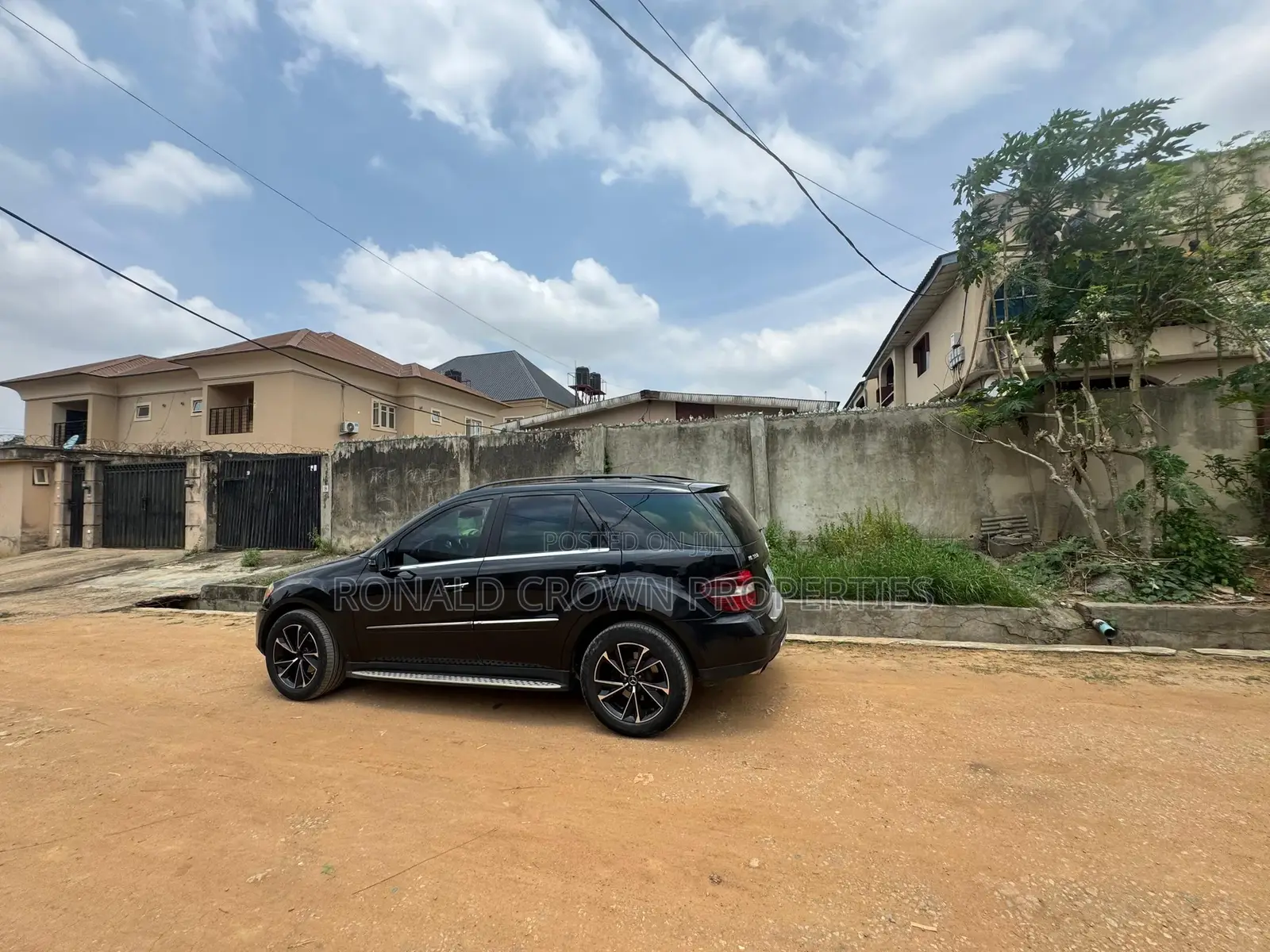 Gated and Fenced 650sqm of Land With Cofo at Magodo Gra Phase 1 in Magodo Isheri
