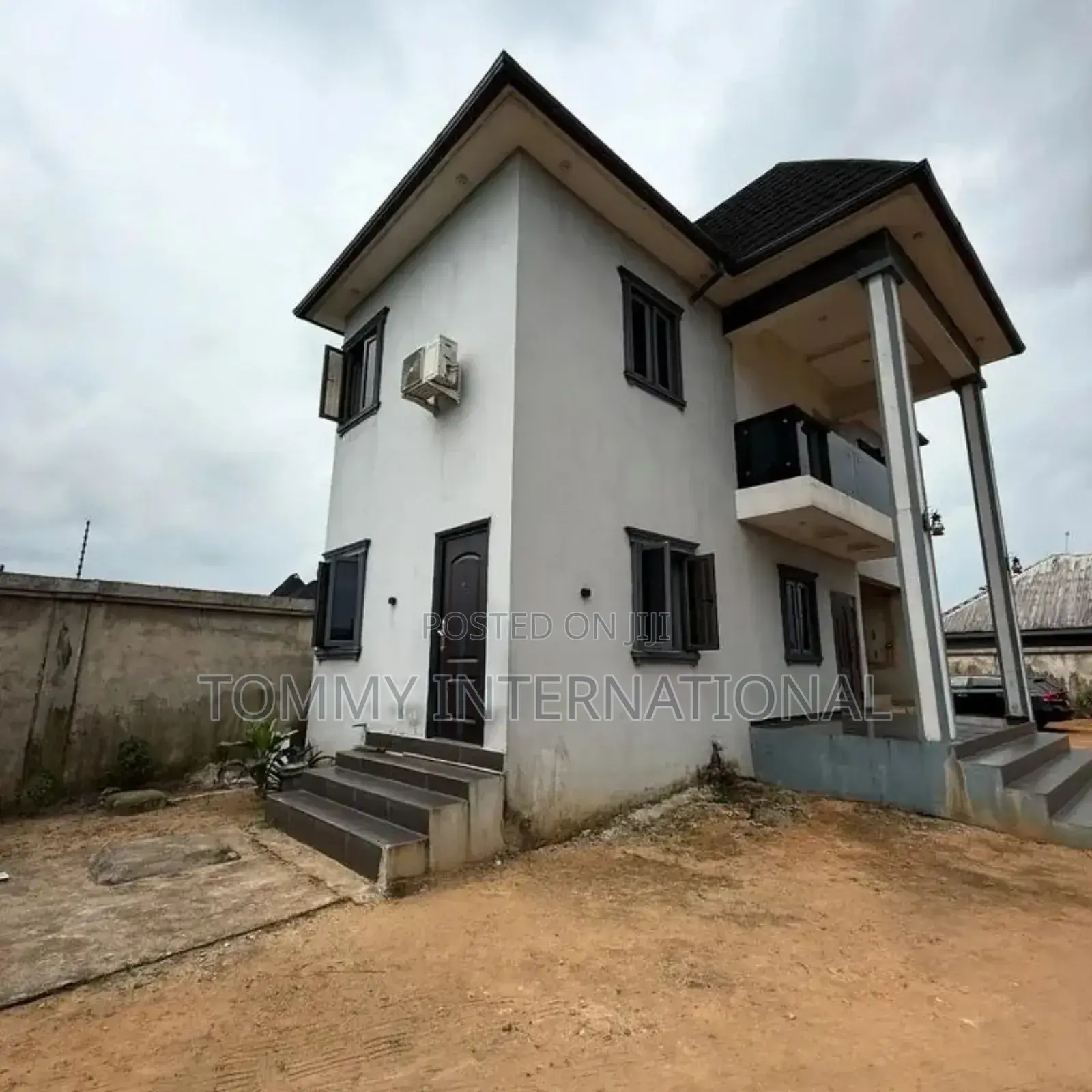 5bdrm Duplex in Alhaji Estate, Port-Harcourt for sale in Port-Harcourt