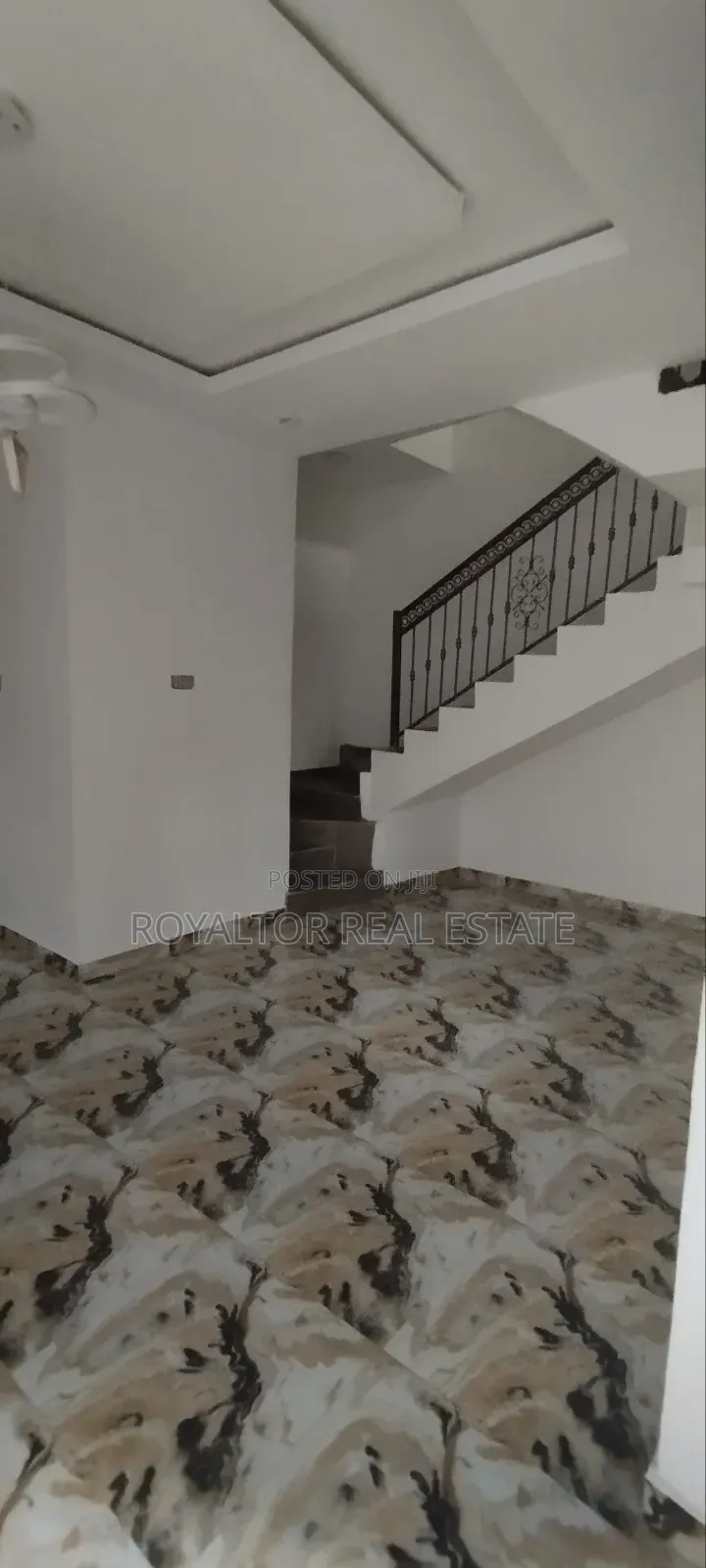 2bdrm Duplex in Royaltor Real Estate, Benin City for rent in Benin City
