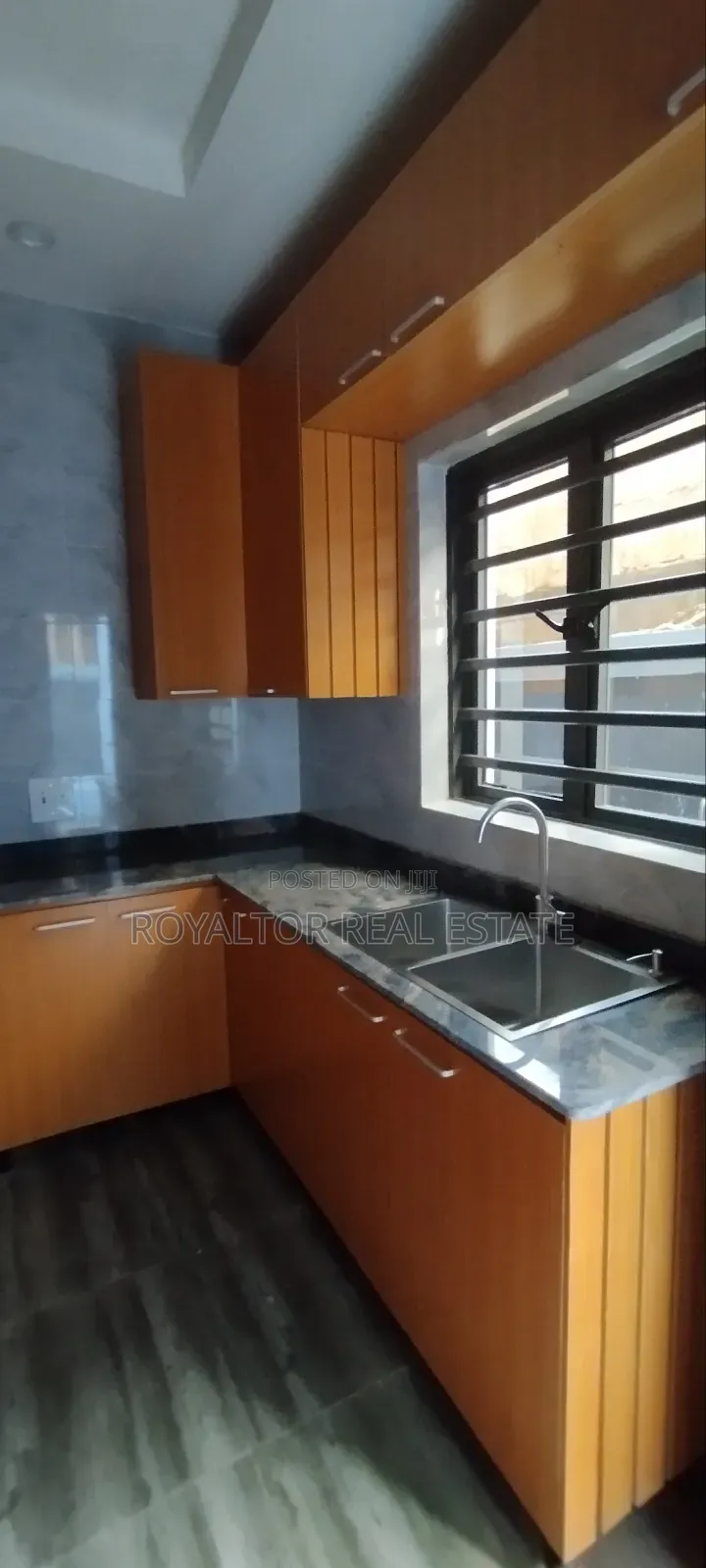 2bdrm Duplex in Royaltor Real Estate, Benin City for rent in Benin City