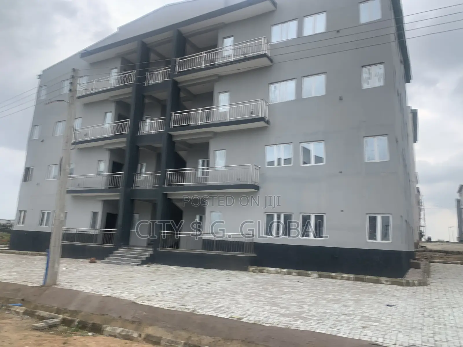 Luxury.8 Units of 3 Bedroom. Caracas. For Sale. Apdc Capital Estate in Kubwa