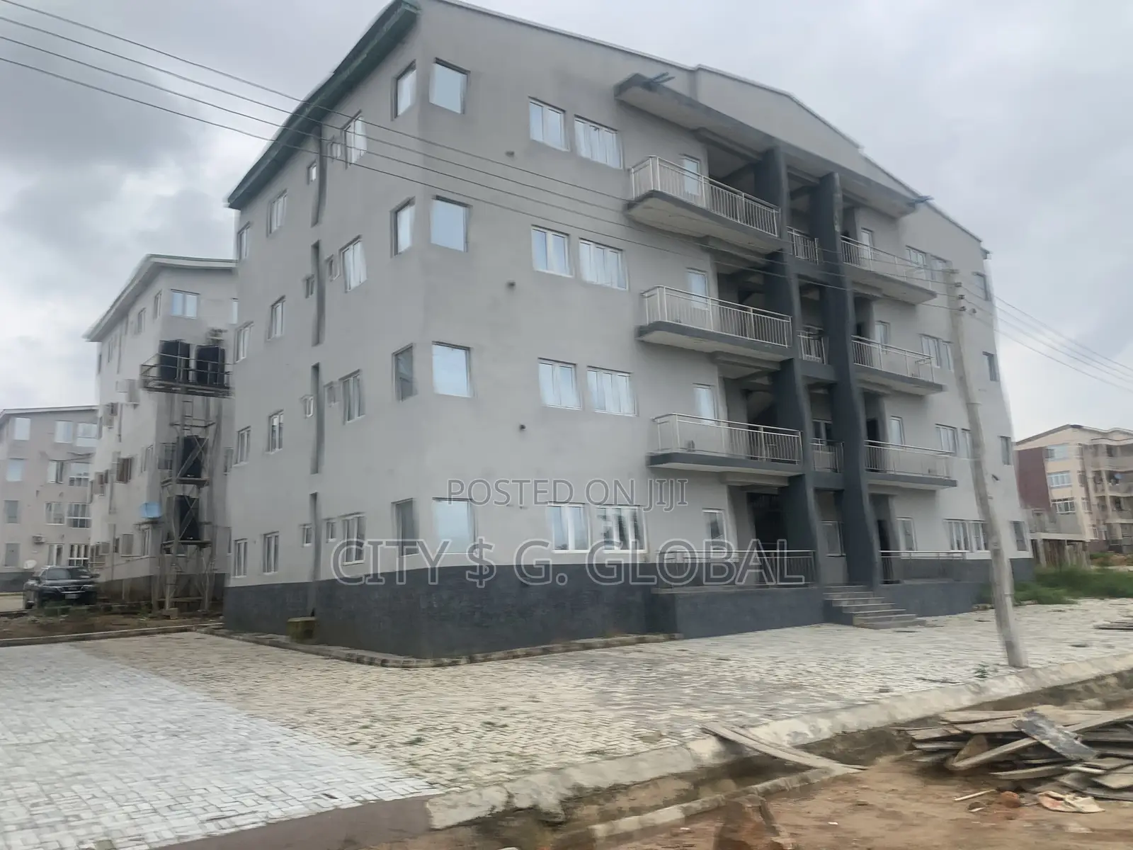 Luxury.8 Units of 3 Bedroom. Caracas. For Sale. Apdc Capital Estate in Kubwa