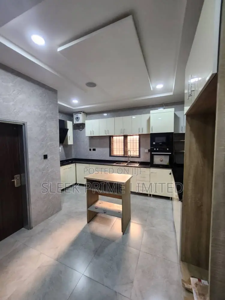 Furnished 5bdrm Duplex in Seaman Metropolitan , FHA for sale in FHA