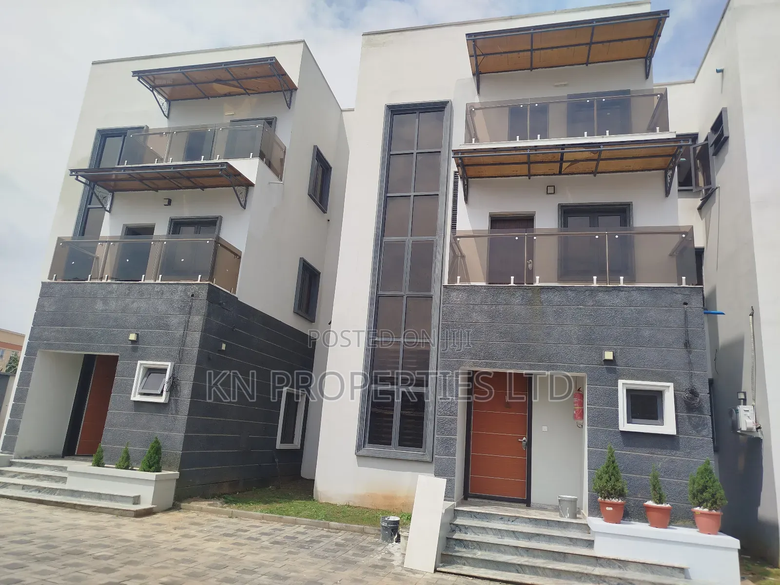 5bdrm Townhouse / Terrace in Kaura District for rent in Kaura