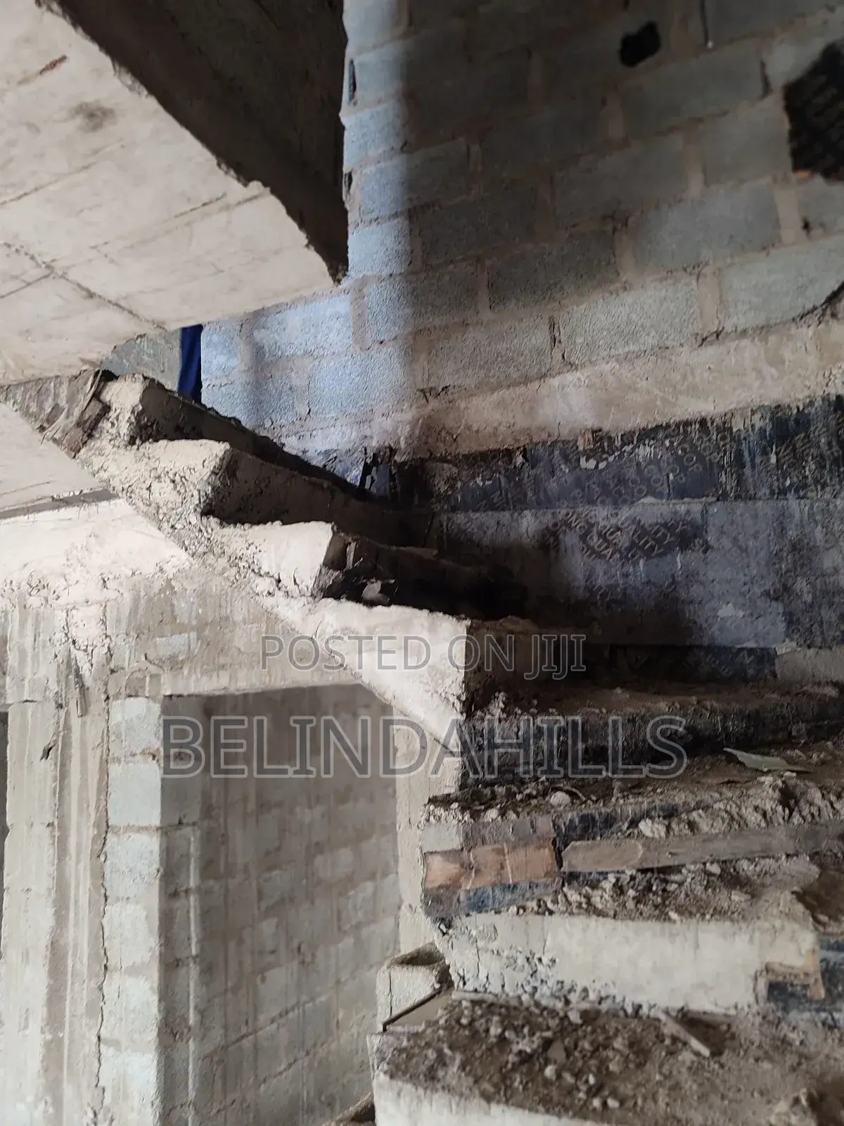 For Sale : New Built 4 Bedroom Terrace Duplex In Life Camp For Sale in Life Camp