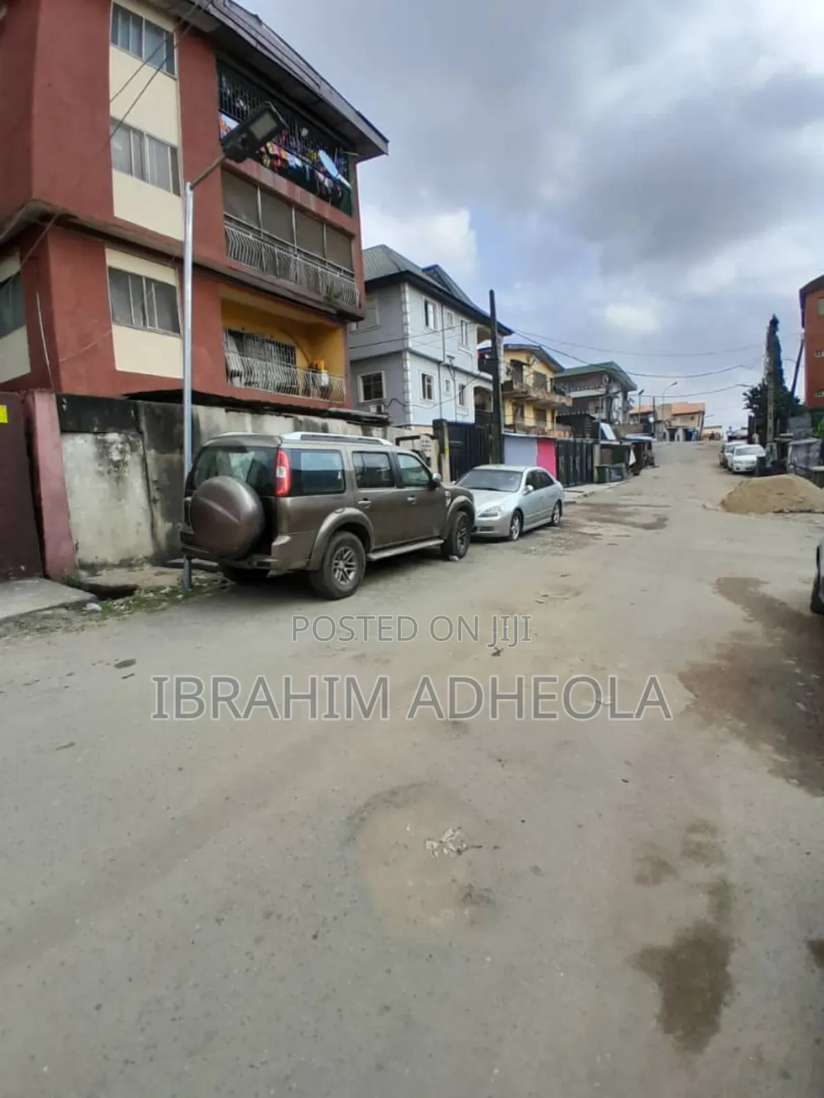 3bdrm Block of Flats in Yaba, Akoka for sale in Akoka