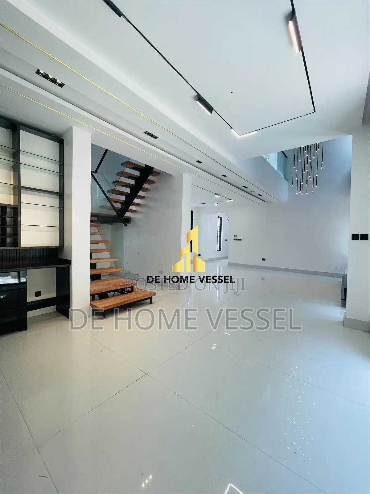 5bdrm Duplex in Lekki Phase 1 for sale in Lekki Phase 1