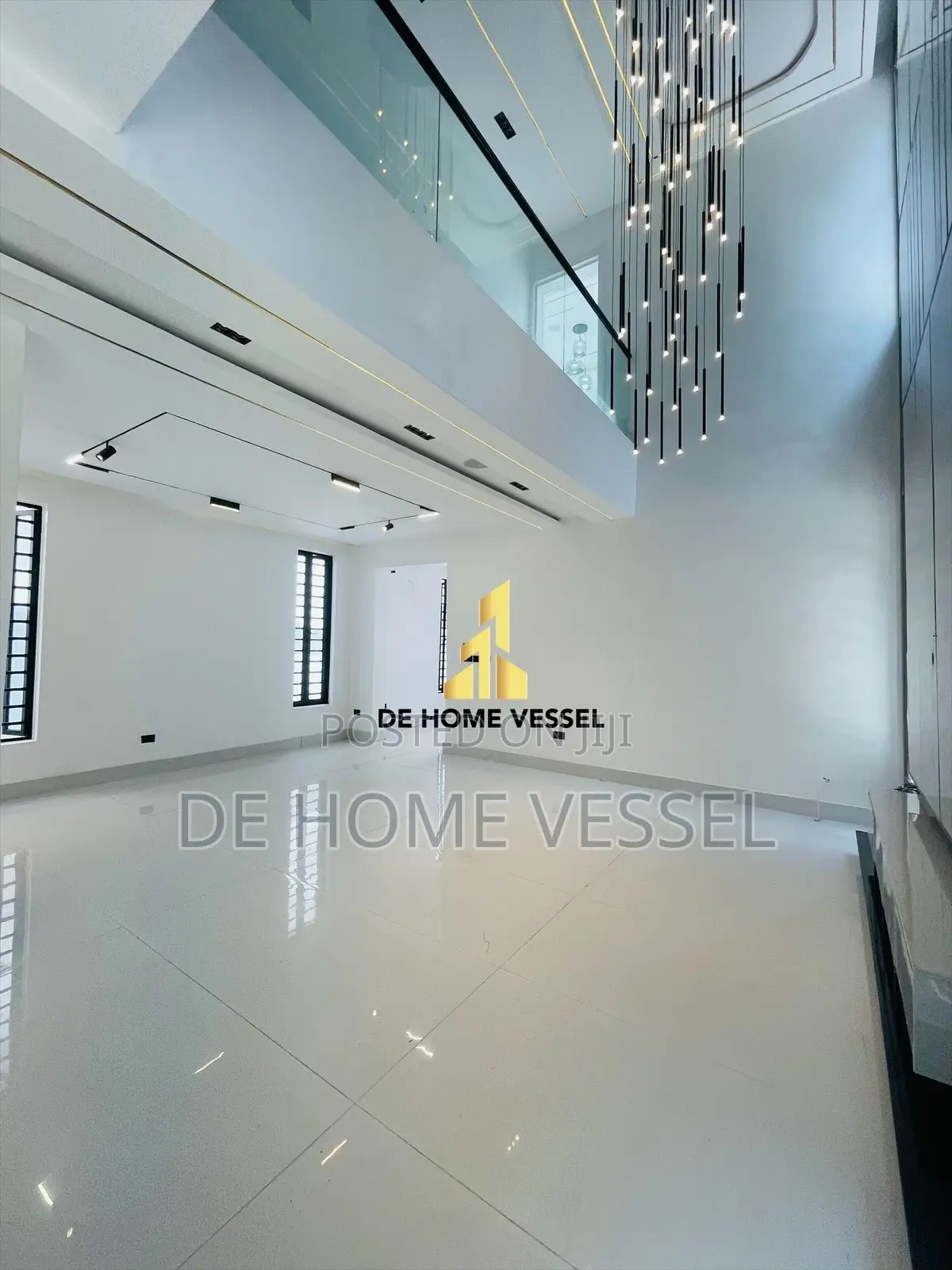 5bdrm Duplex in Lekki Phase 1 for sale in Lekki Phase 1
