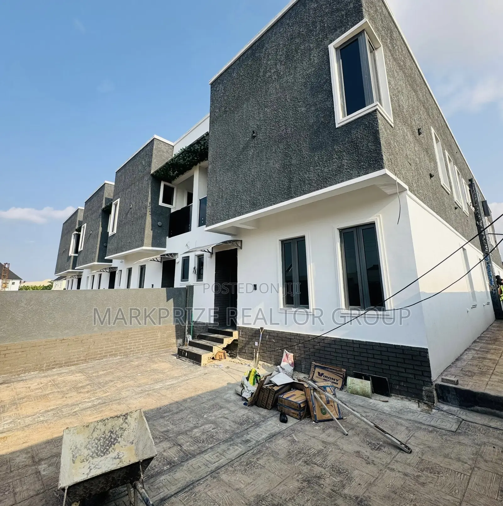 4bdrm Duplex in Maryland Lagos for sale in Maryland