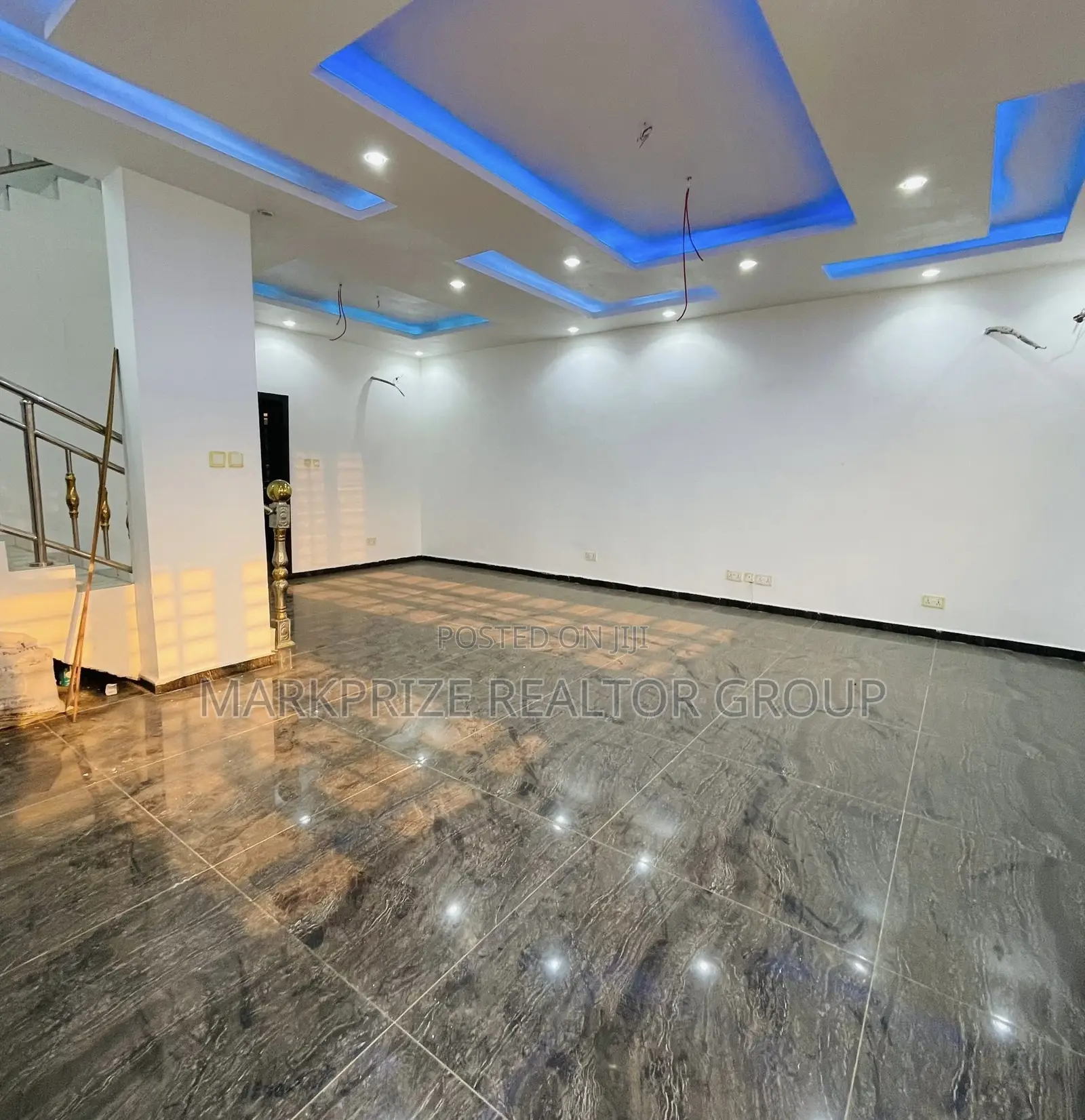 4bdrm Duplex in Magodo Phase 2 Lagos for sale in Magodo