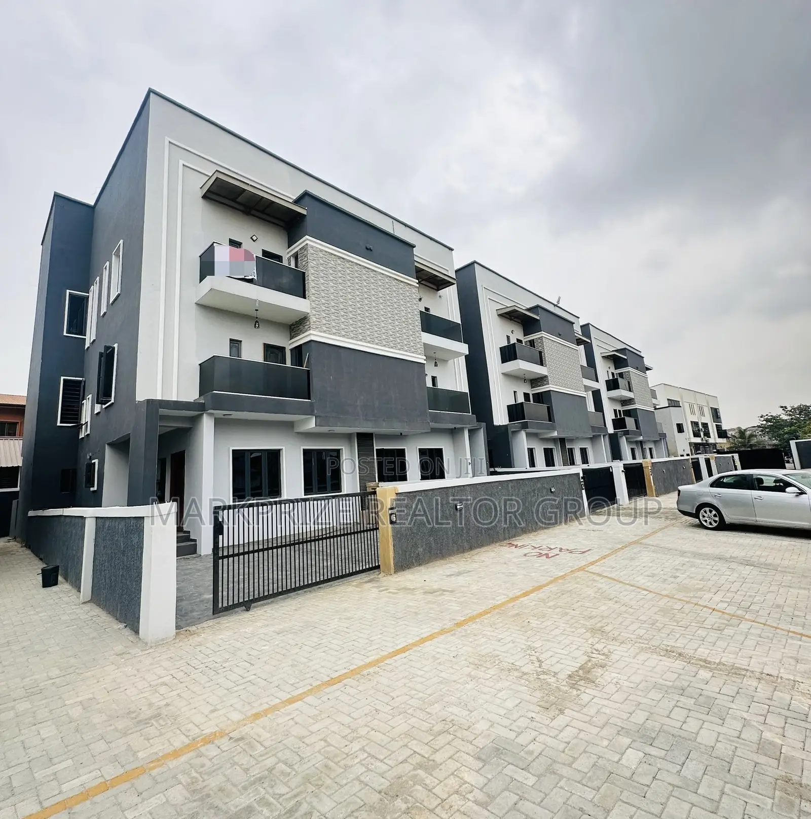 4bdrm Duplex in Magodo Phase 2 Lagos for sale in Magodo
