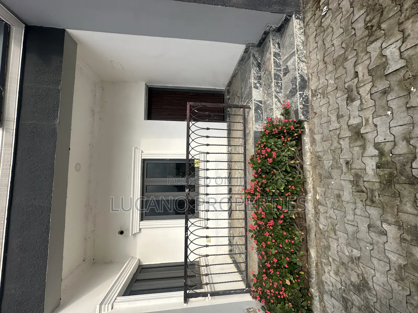 3bdrm Block of Flats in Jahi By Gilmore for rent in Jahi