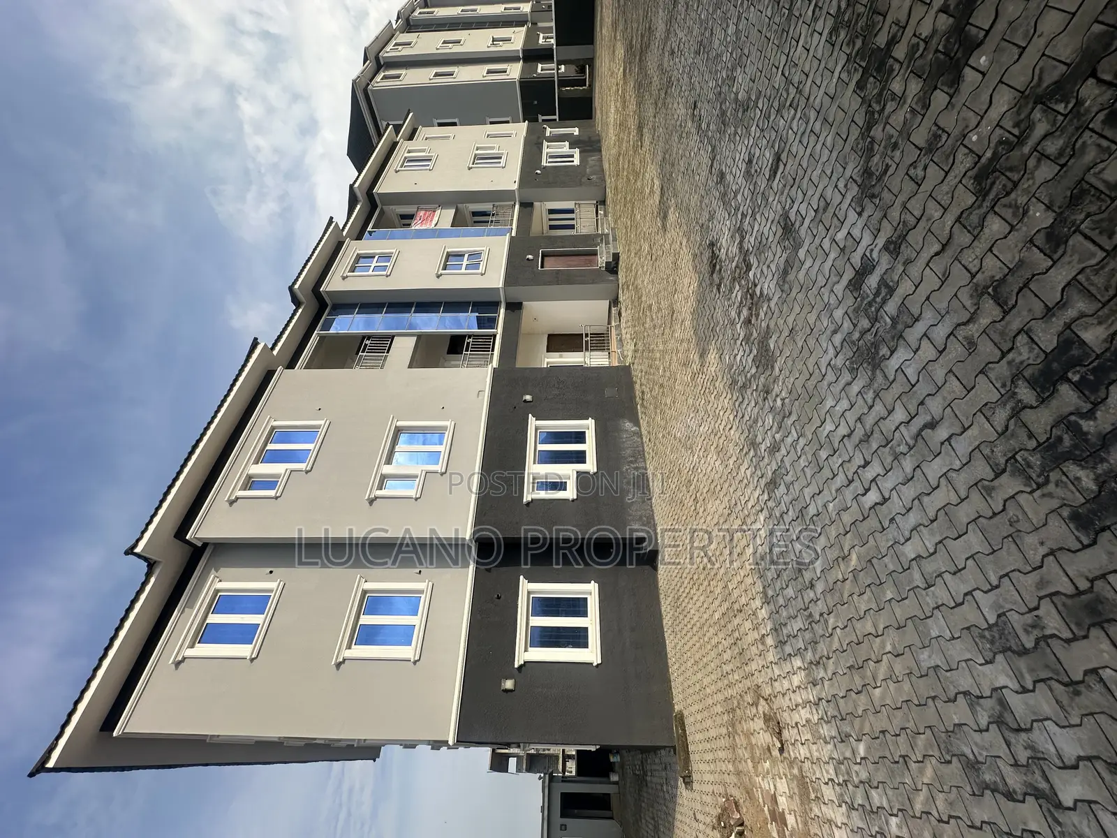 3bdrm Block of Flats in Jahi By Gilmore for rent in Jahi