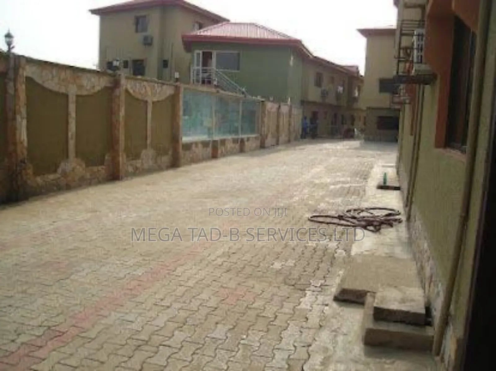 3star 55rooms Hotel With Swimming Pool for Sale in Berger