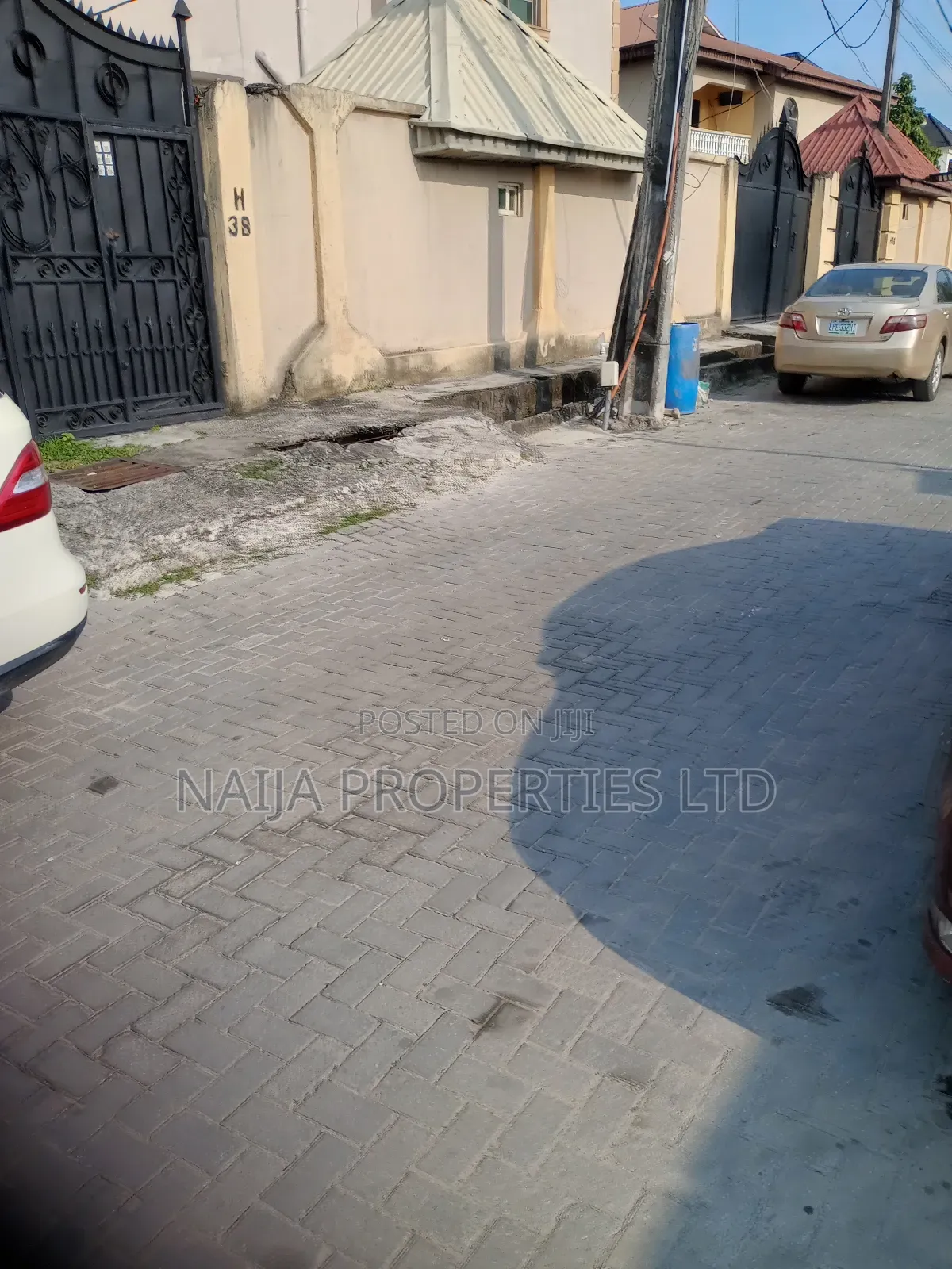 3bdrm Block of Flats in Thomas Estate, Ajah for sale in Ajah