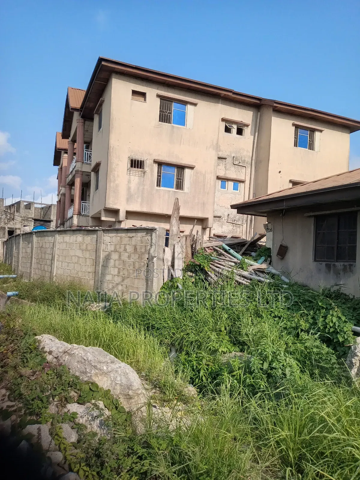 3bdrm Block of Flats in Thomas Estate, Ajah for sale in Ajah