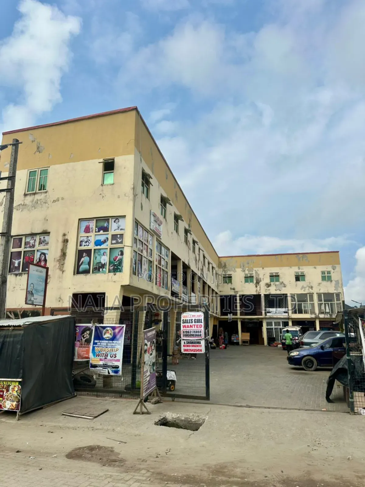 A Shopping Plaza on a Major Rd at Awoyaya, Ajah for Sale in Awoyaya