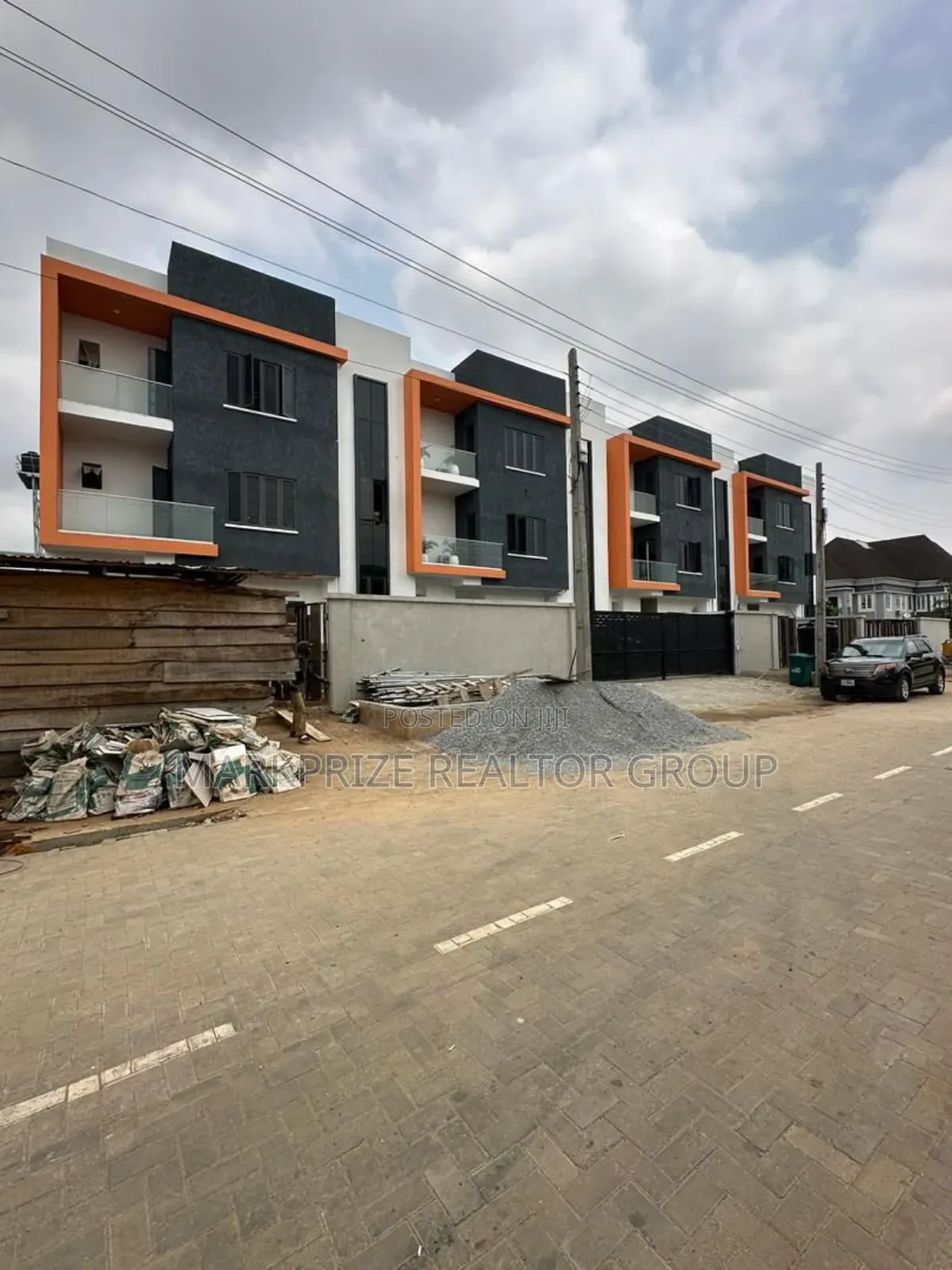 4bdrm Duplex in Ogudu Gra Lagos for sale in Ogudu GRA