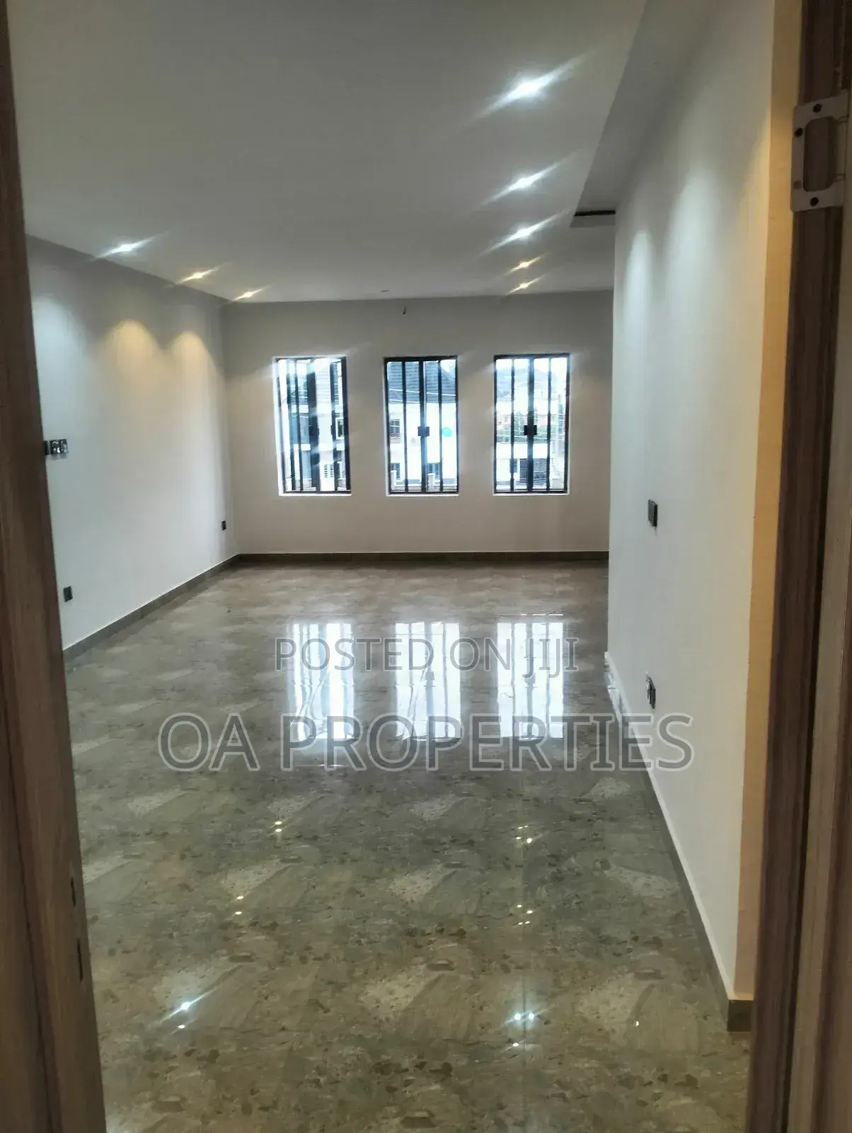 4bdrm Duplex in Carlton Gate Estate for sale in Ibadan