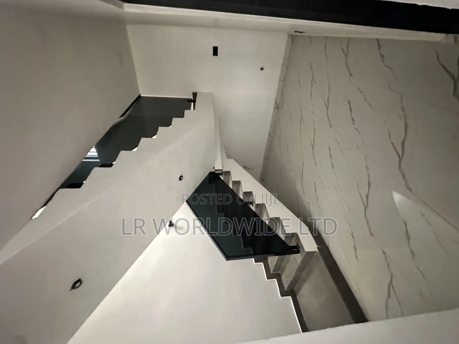 4bdrm Duplex in Lugbe District for sale in Lugbe District