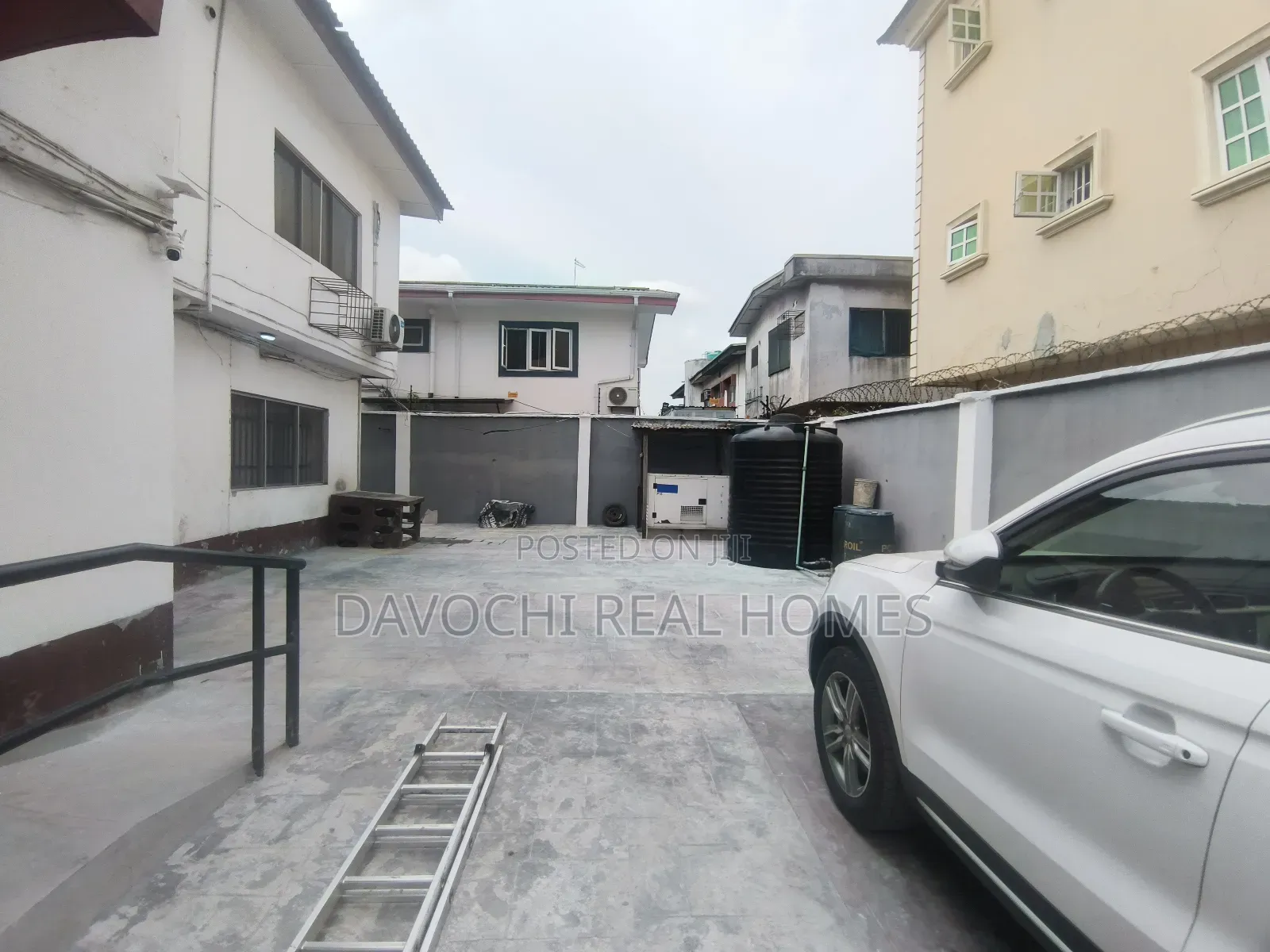 Furnished 3bdrm Block of Flats in 10 Siyanbola for rent in Ikeja