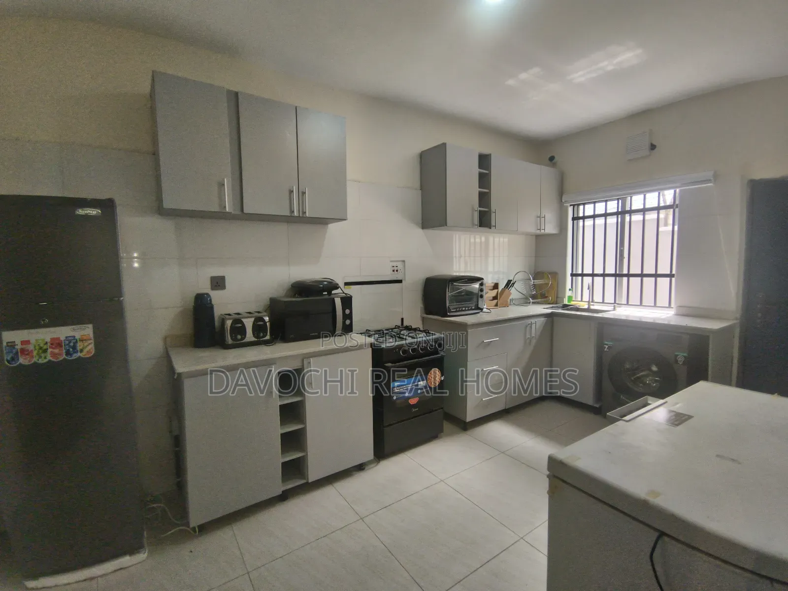 Furnished 3bdrm Block of Flats in 10 Siyanbola for rent in Ikeja