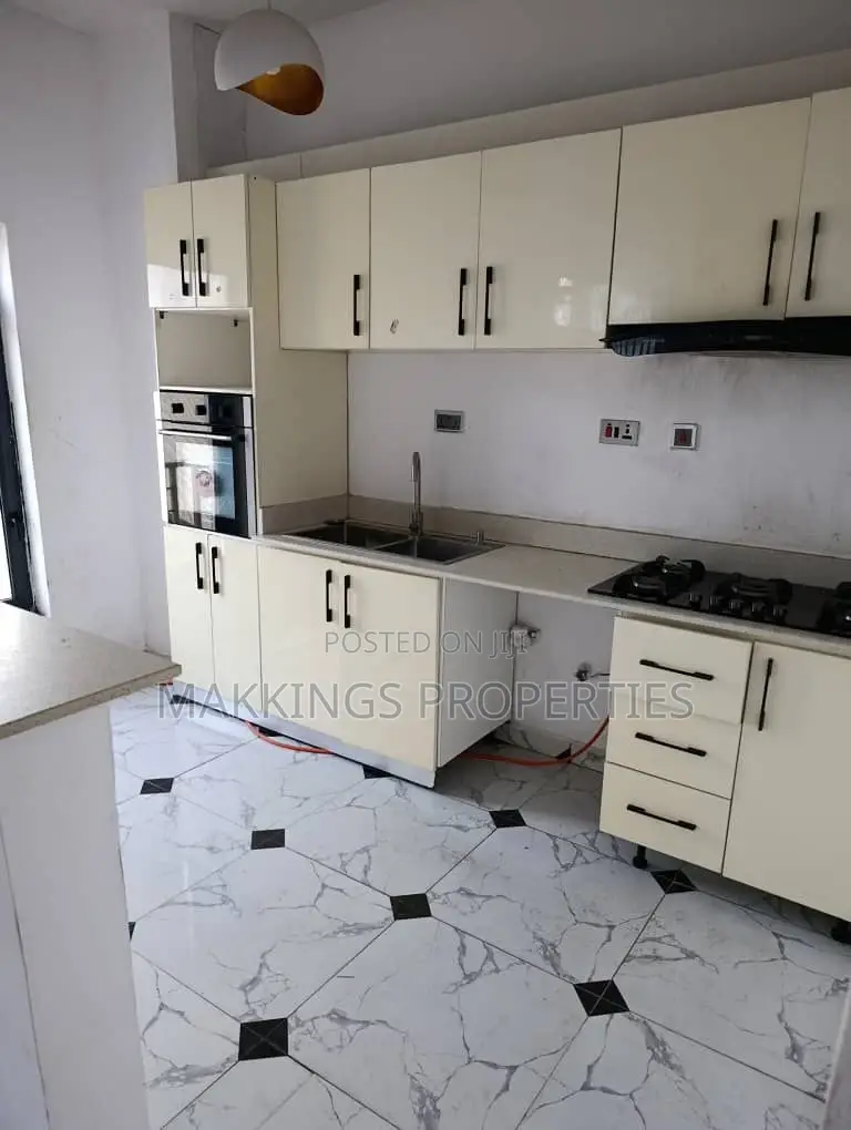 2bdrm Apartment in Chevron for rent in Chevron