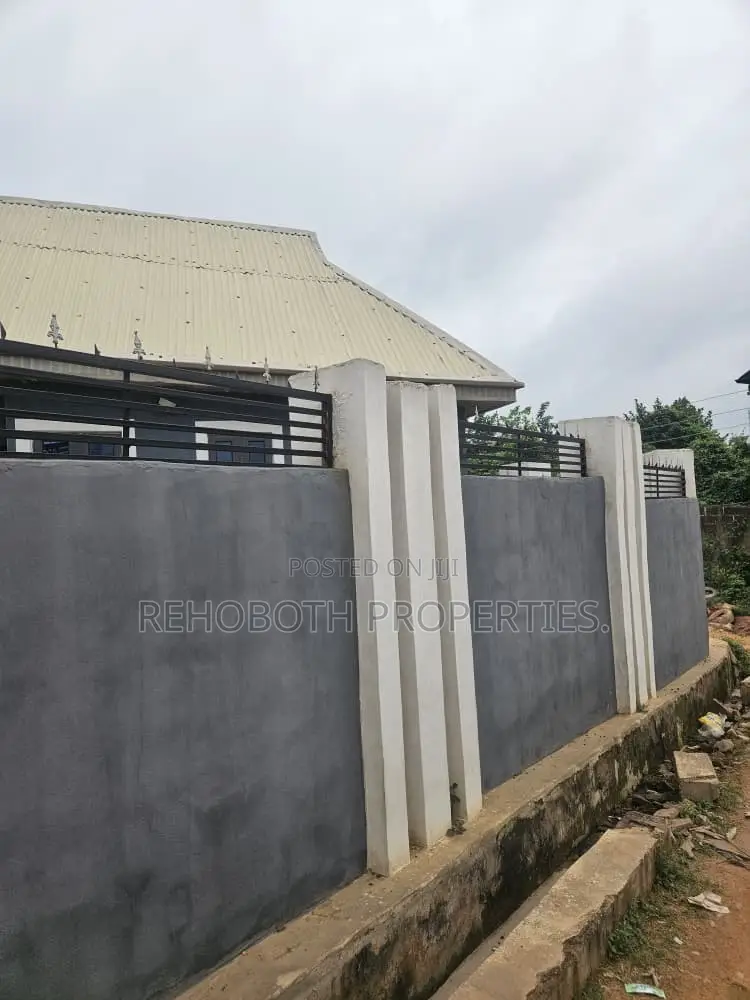 4bdrm Bungalow in Bola Elebu, Ibadan for sale in Ibadan