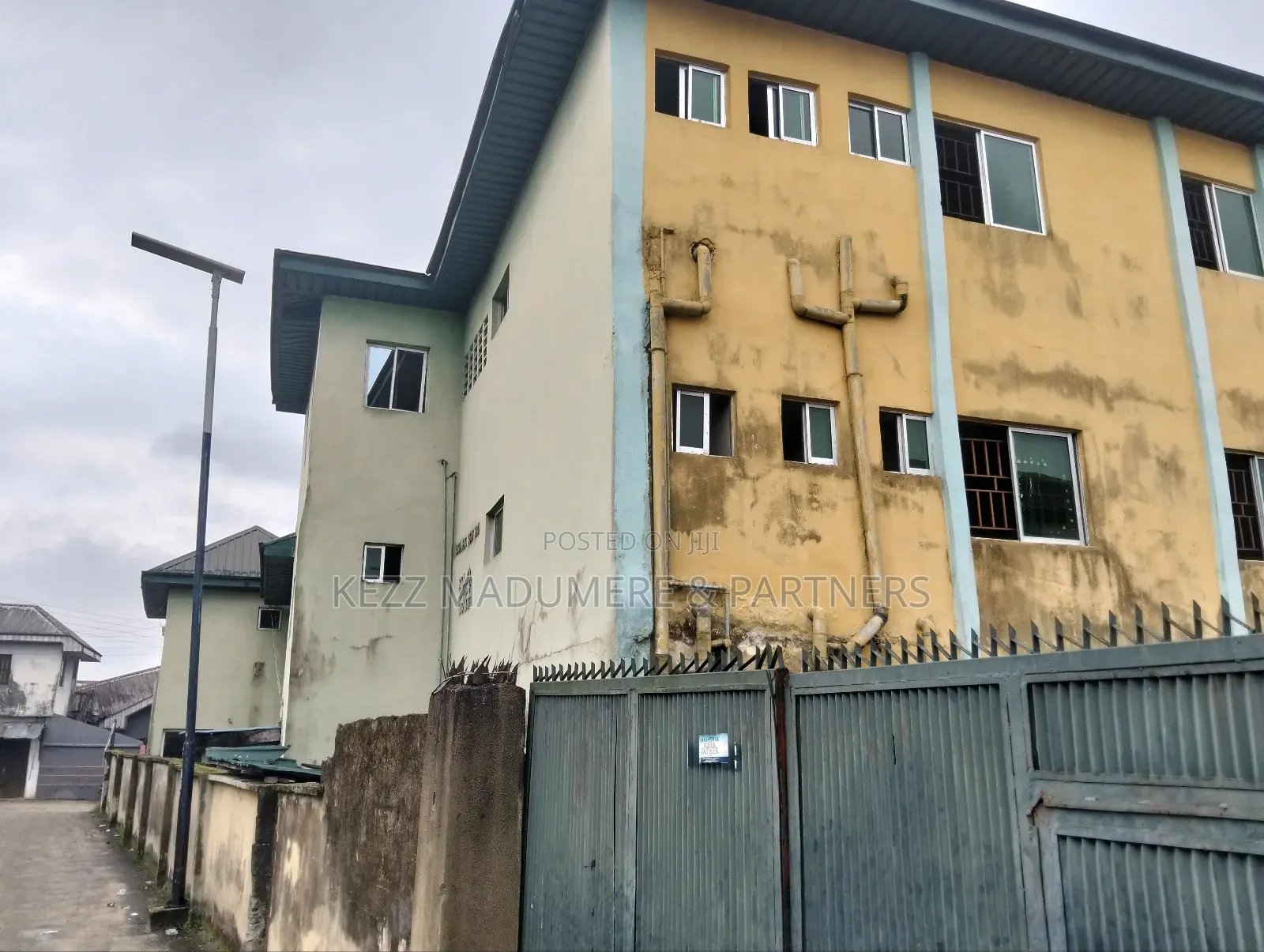 For Sale : Functional School in Rumuaghulu,Port Harcourt in Port-Harcourt