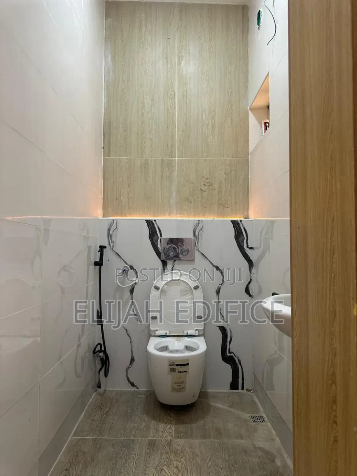 Furnished 4bdrm Duplex in Commander Yusuf, Ifako-Ijaiye for sale in Ifako-Ijaiye
