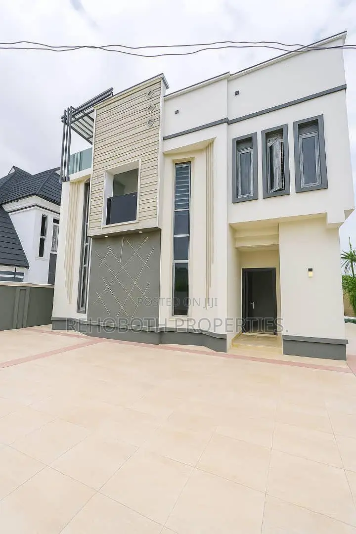 4bdrm Duplex in Adeoje Estate, Ibadan for sale in Ibadan